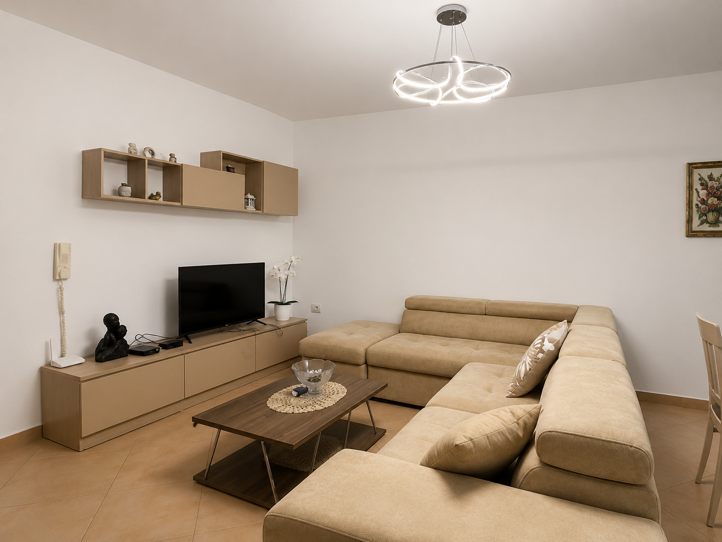 Modern One-Bedroom Apartment for Long-Term Rent Near Boulevard, Vlorë